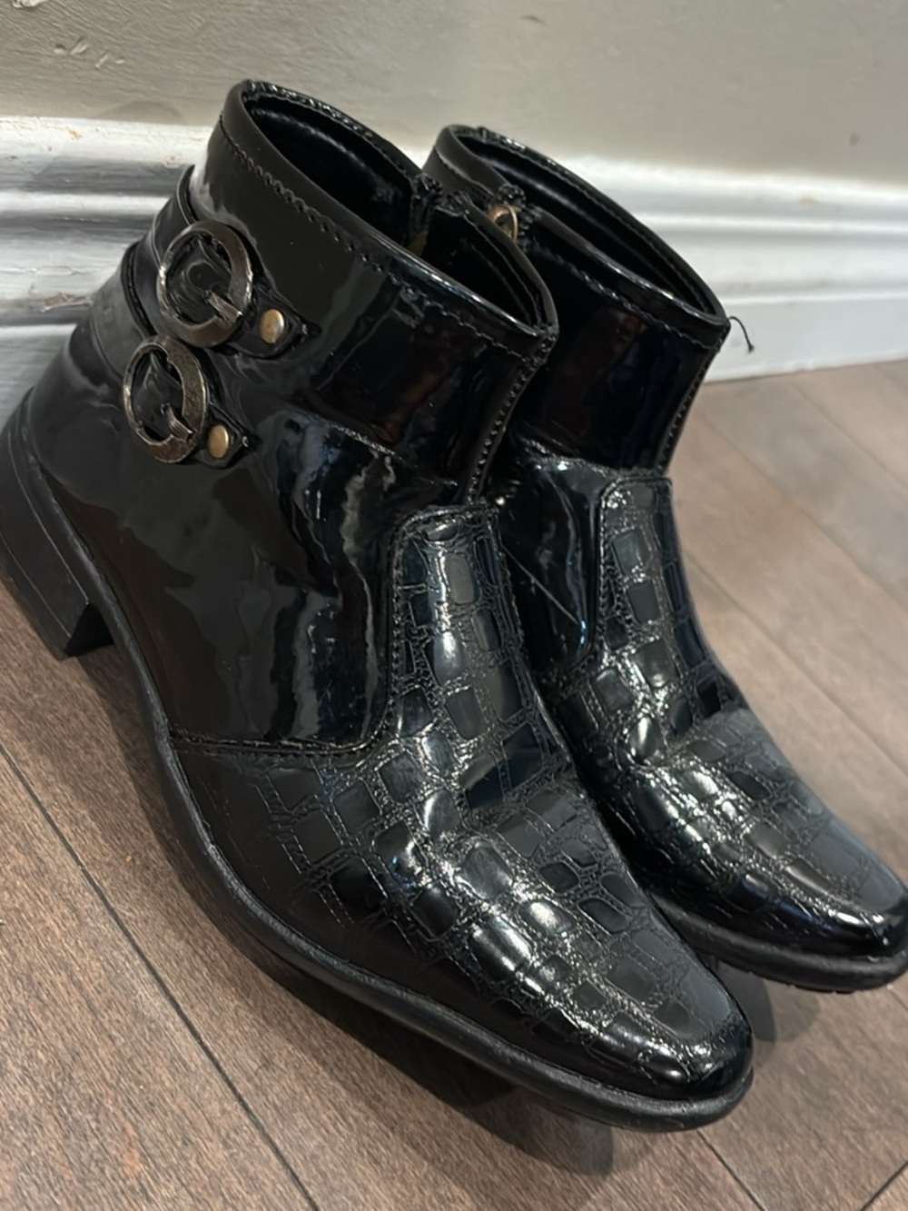 Toddler girl Black Patent Chukka Boots with Buckle Detail (11)